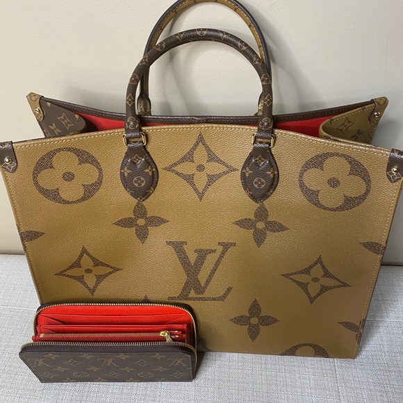 LOUIS VUITTON GM Handbag and Wallet Set - Picture 2 of 6